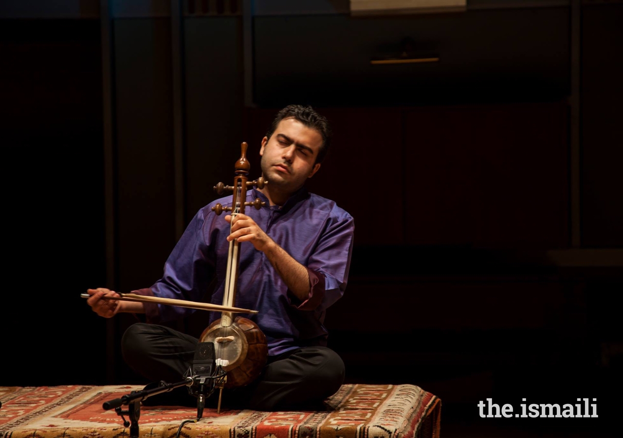 Adib Rostami performing at the Ismaili Centre, London in June 2017.