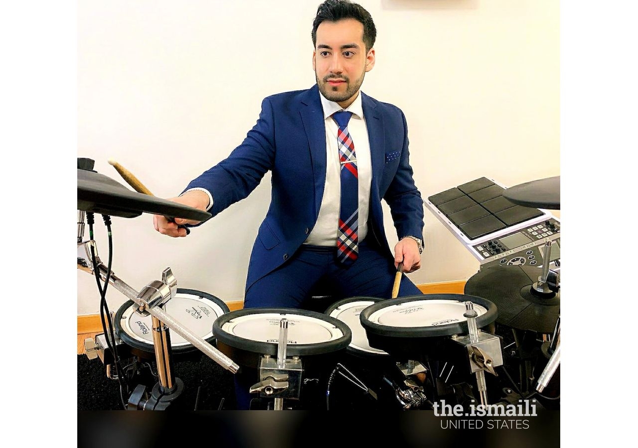 Moiz Lalani, a percussionist who is now also playing the keyboard.