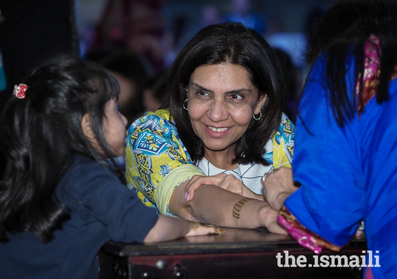 Sharing the experience of applying mehndi across generations