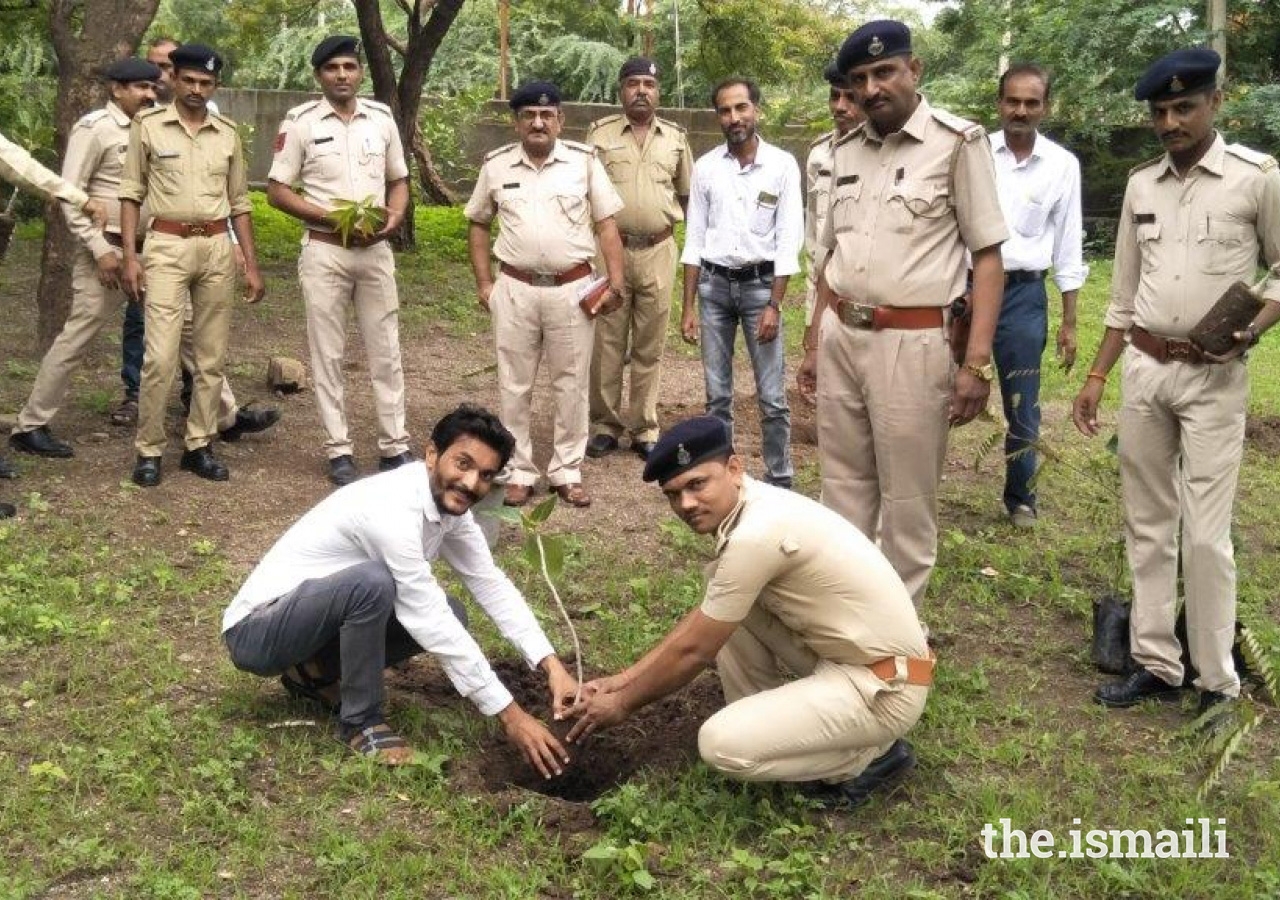 The Aga Khan Agency for Habitat (AKAH) team in Rajula facilitated the planting of 100 different types of trees in collaboration with the Gujarat Forest Department and the local police force.