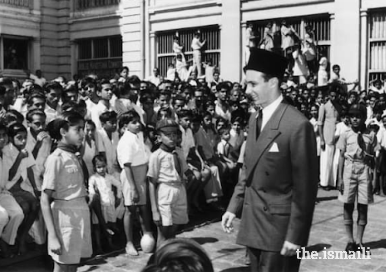 Mawlana Hazar Imam arrives in Mumbai as part of a three-week visit to India in 1962.