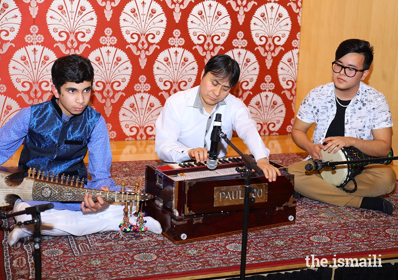 Local Toronto artists Ali Rajan, originally from Gilgit, playing the Rubab; Sameer Ameri, originally from Afghanistan, playing the Zerbaghali; and Safiulla Shirzay originally from Afghanistan, playing the Harmonium.