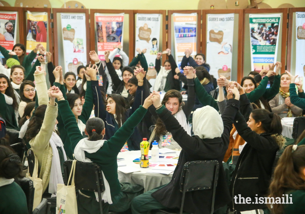 Through presentations and team-building activities, Girl Guides acquired the knowledge, skills, values, and attitudes to better promote sustainable development.