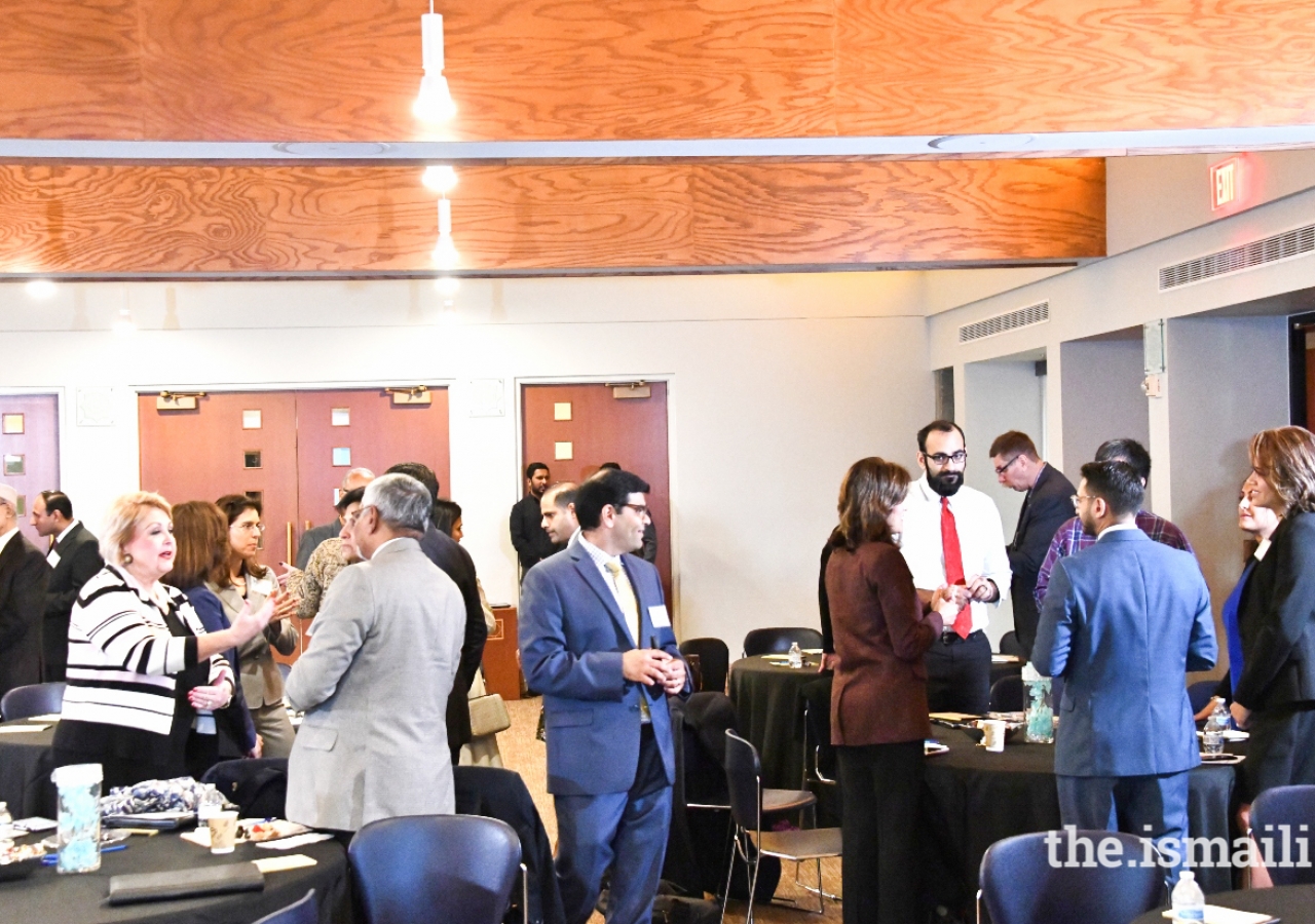 Attendees partaking in roundtable discussions during the Mediators’ Forum.