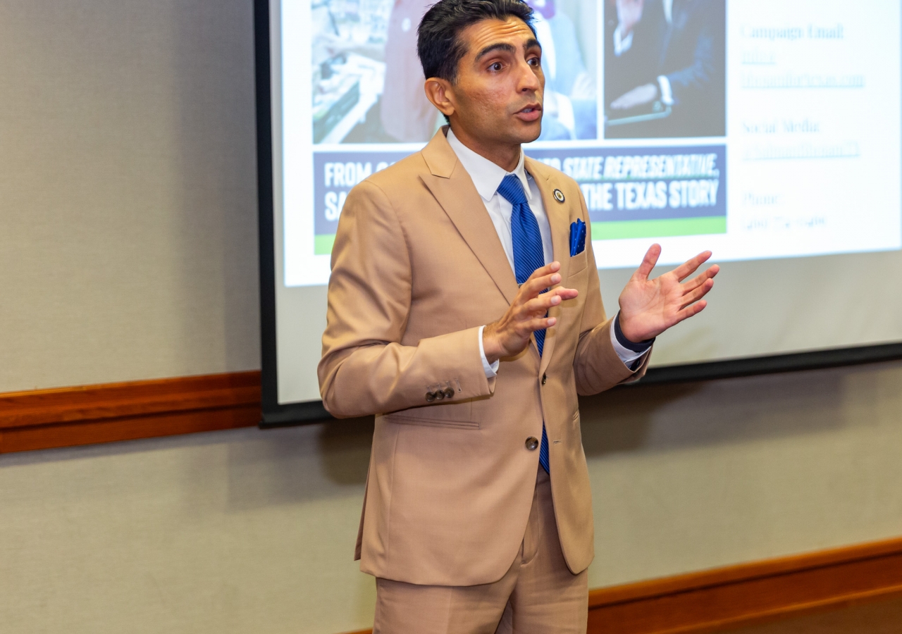 Salman Bhojani, Texas State Representative for District 92, led an engaging session at the Austin Retreat.