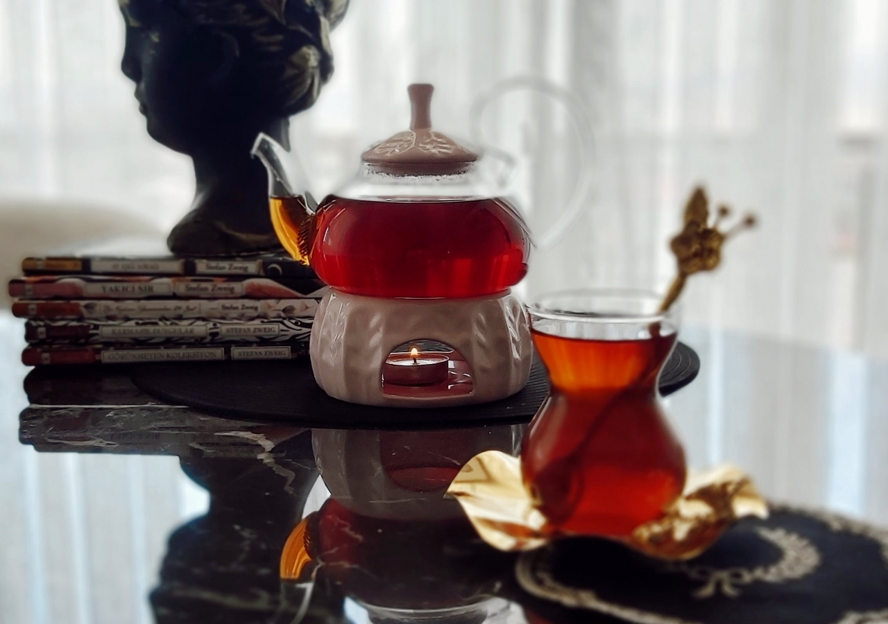 Turkish tea. Photo; B. yasemin