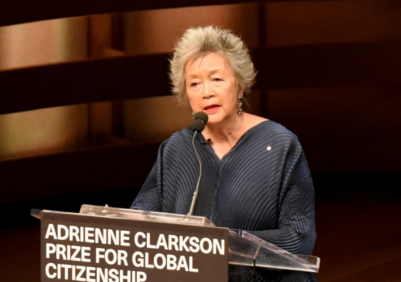 Adrienne Clarkson introduces Mawlana Hazar Imam, recipient of the inaugural Adrienne Clarkson Prize for Global Citizenship. Vazir Karsan