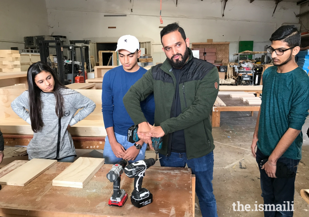 At the workshop, facilitators introduced various power tools the participants and gave them opportunities to practice working with these tools.