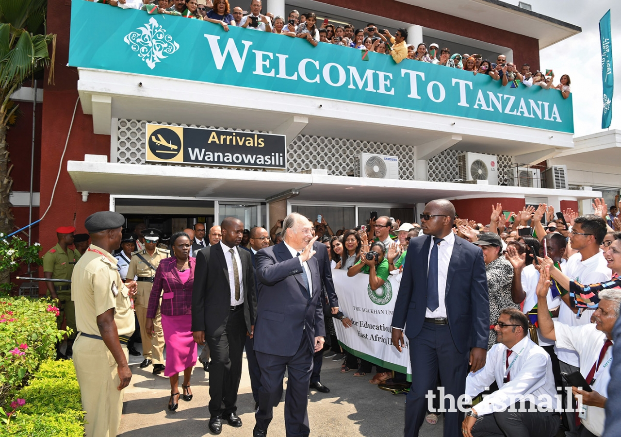 Mawlana Hazar Imam greets Jamati members during his arrival at the Julius Nyerere Airport in Dar es Salaam. 