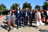 Arrival of the President of East Timor at the Aga Khan Academy, Maputo, with students and the delegation from the Aga Khan Development Network.