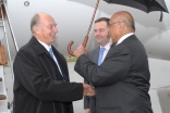 Upon his arrival in Ottawa, Mawlana Hazar Imam is greeted by Federal Minister Jason Kenney and President Mohamed Manji of the Ismaili Council for Canada.