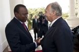 Mawlana Hazar Imam and President Kenyatta meet at State House in Nairobi. AKDN / Aziz Islamshah