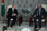 Mawlana Hazar Imam in discussion with Pakistan’s Minister of Foreign Affairs Mr. Khawaja Asif upon his arrival at Nur Khan Air Base, Islamabad