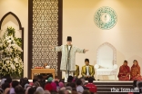 Mawlana Hazar Imam addresses the Jamat during the Diamond Jubilee Darbar held at Dubai World Central.