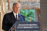 Speaking on the challenges facing democracy, Mawlana Hazar Imam said it must contribute towards helping society achieve a better quality of life. AKDN / Gary Otte