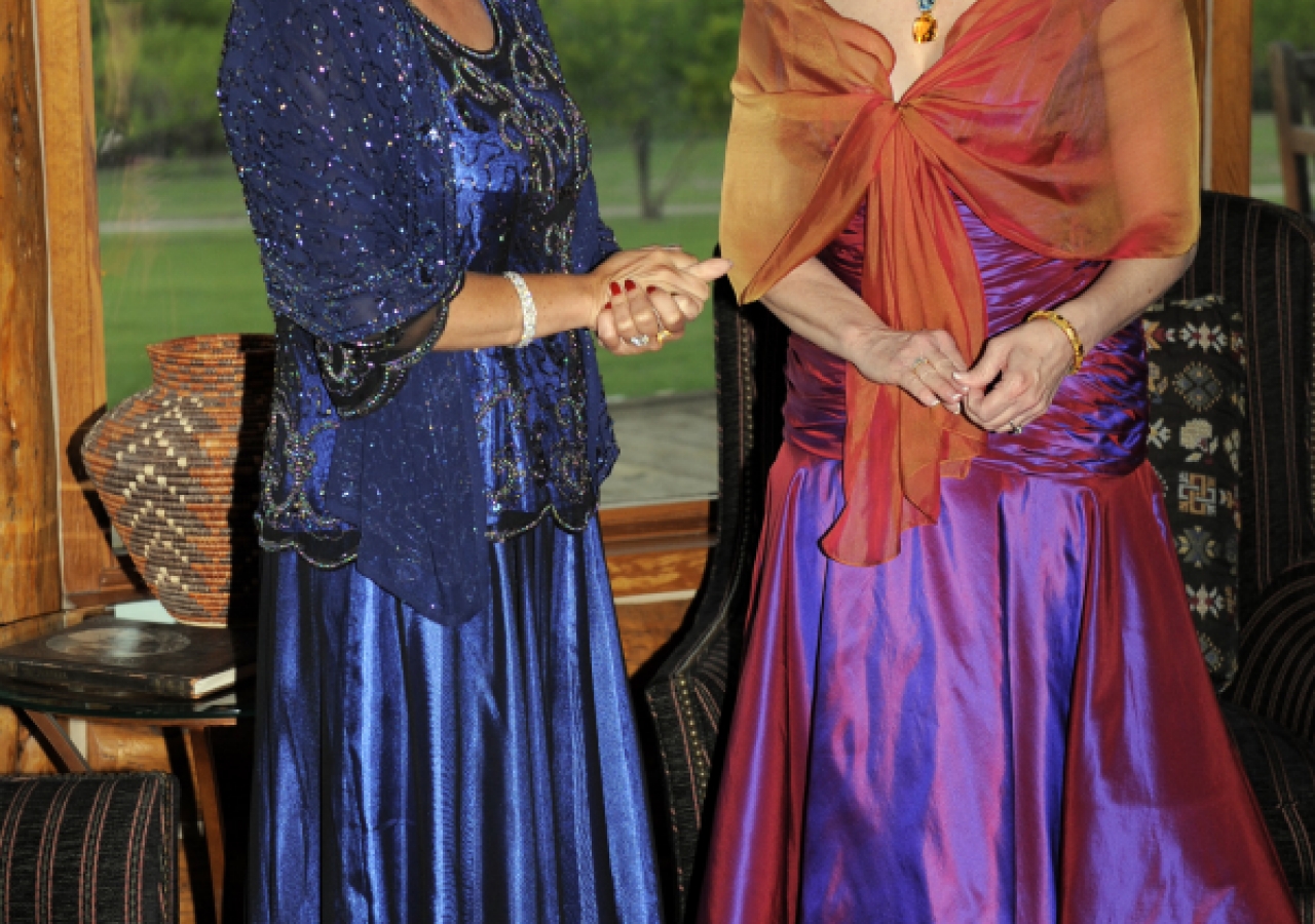 Princess Zahra and First Lady Anita Perry at the Texas State Gala. 