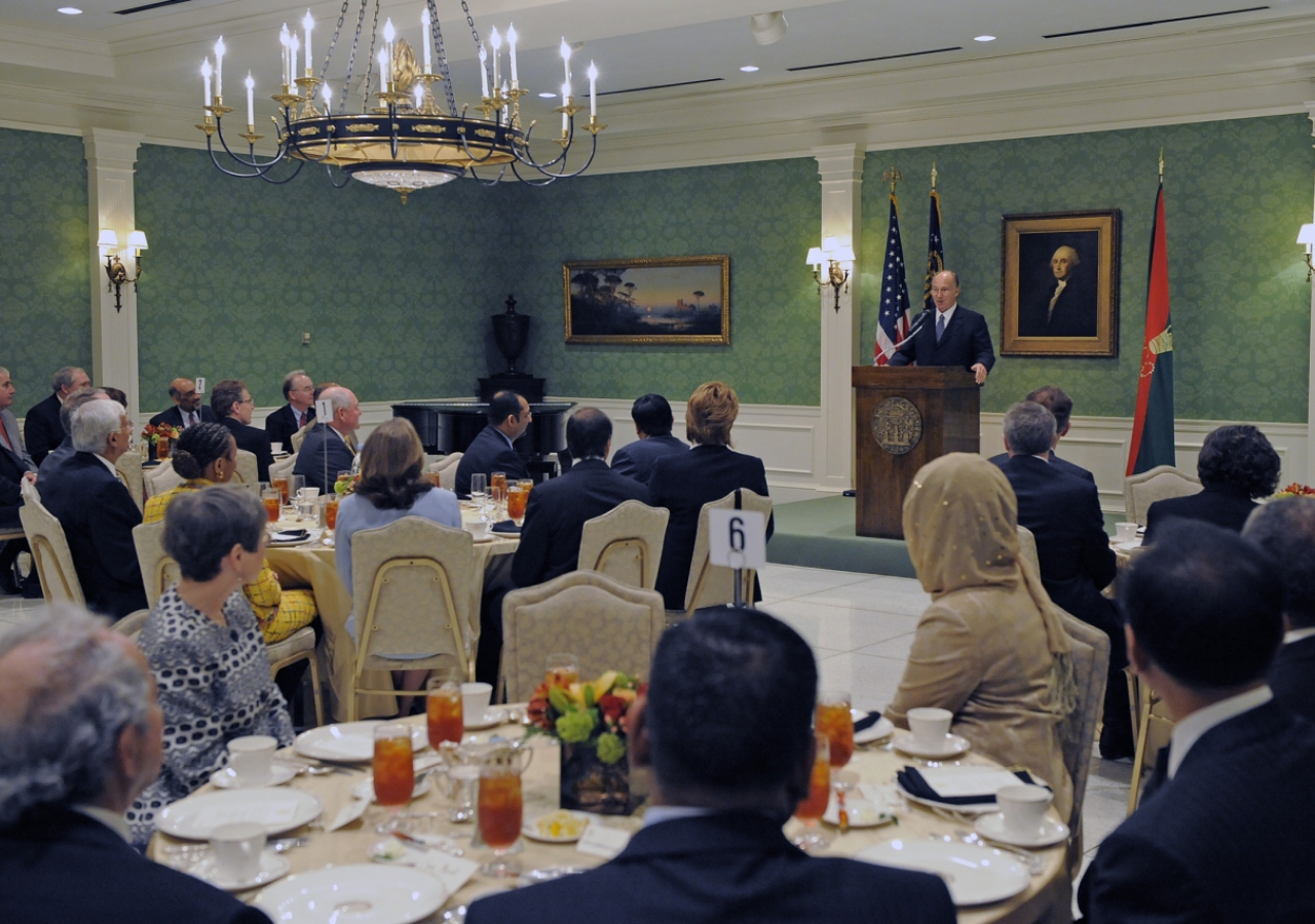 Mawlana Hazar Imam speaking at the luncheon held at the Governor’s mansion in his honour.  