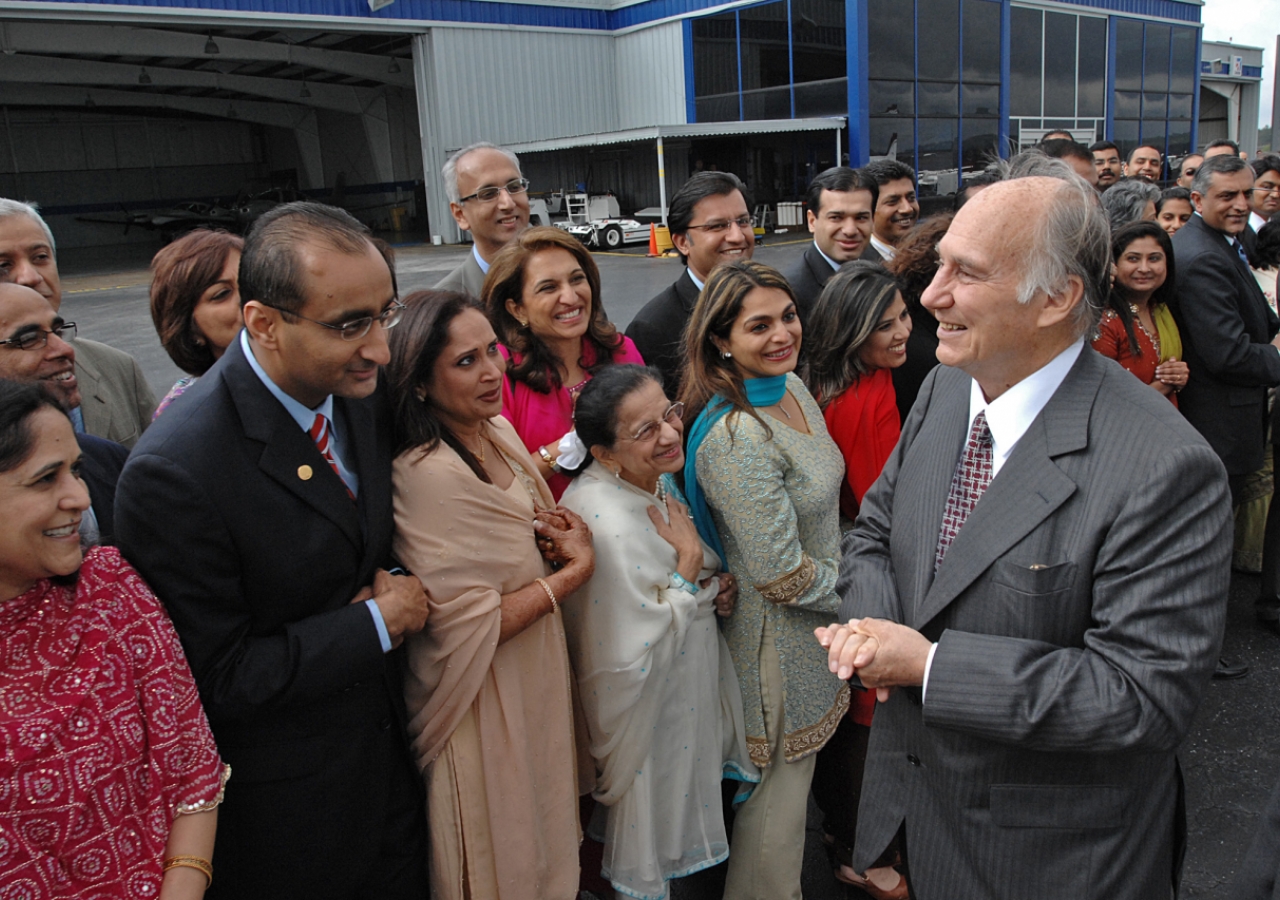 Mawlana Hazar Imam speaks to leaders of the Jamat from across the United States, who had gathered at Atlanta's Fulton County Airport to bid him farewell. 