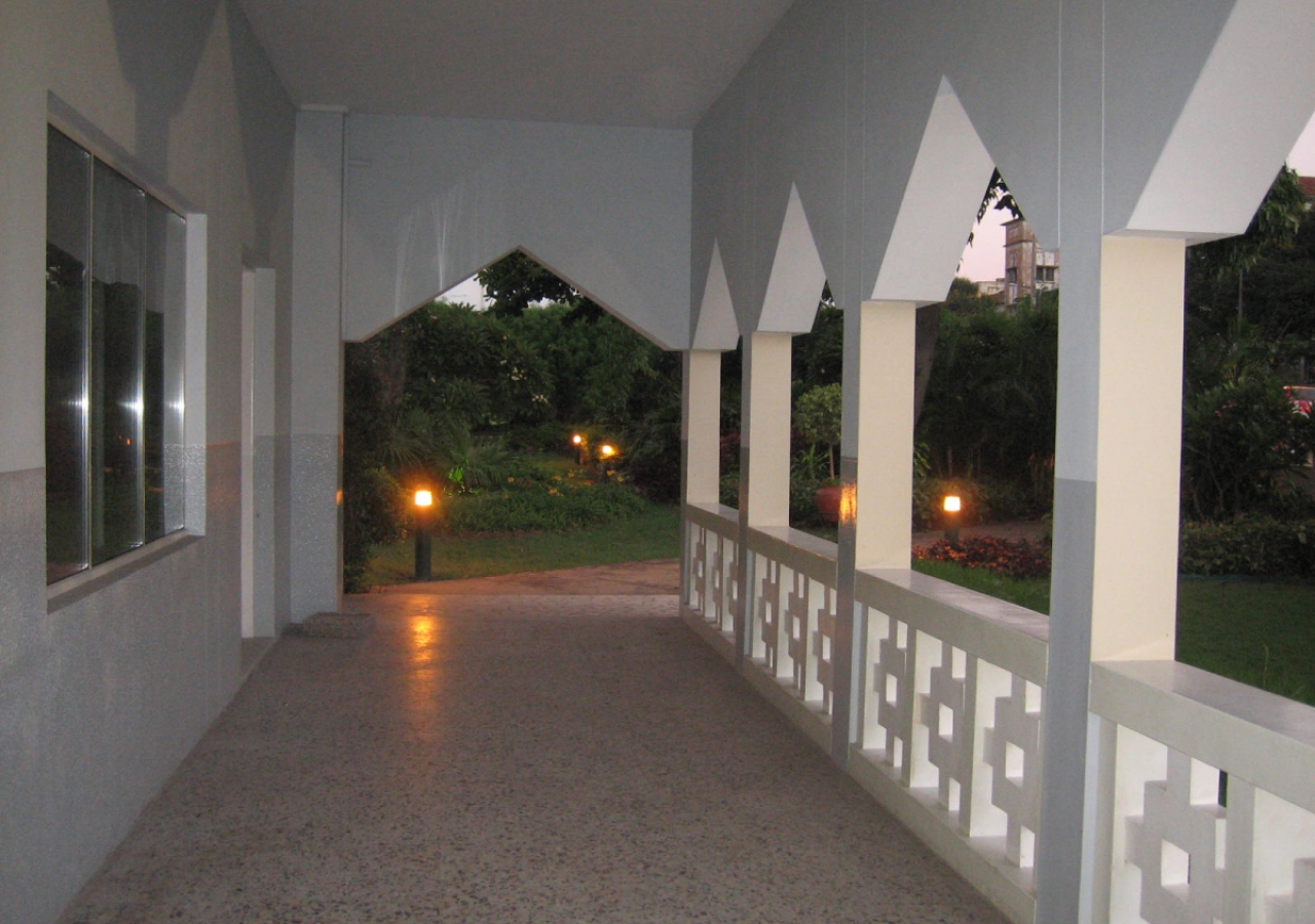 A walkway leading to garden of the Maputo Jamatkhana in Mozambique. 