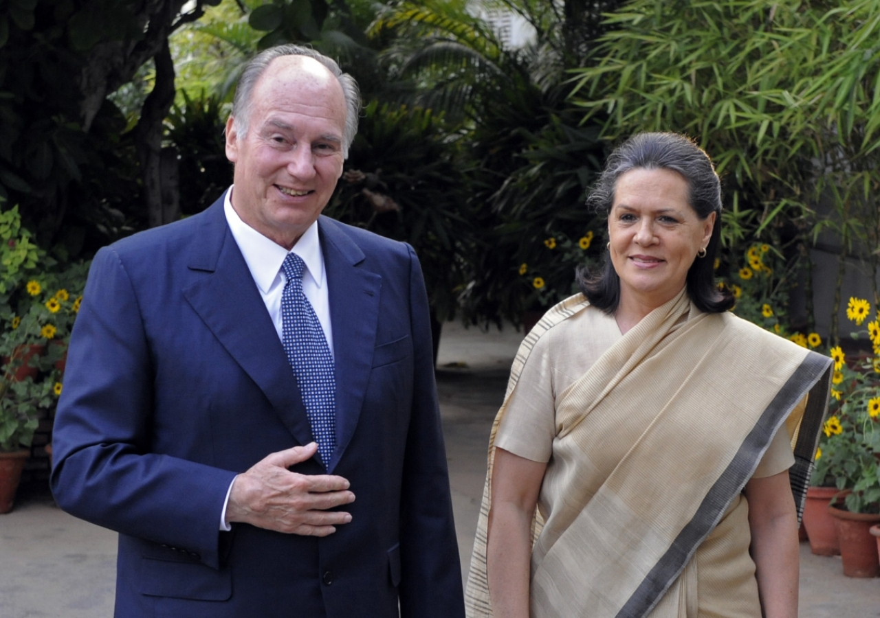 Mawlana Hazar Imam meets with the Chairperson of the ruling United Progressive Alliance, Mrs Sonia Gandhi. 