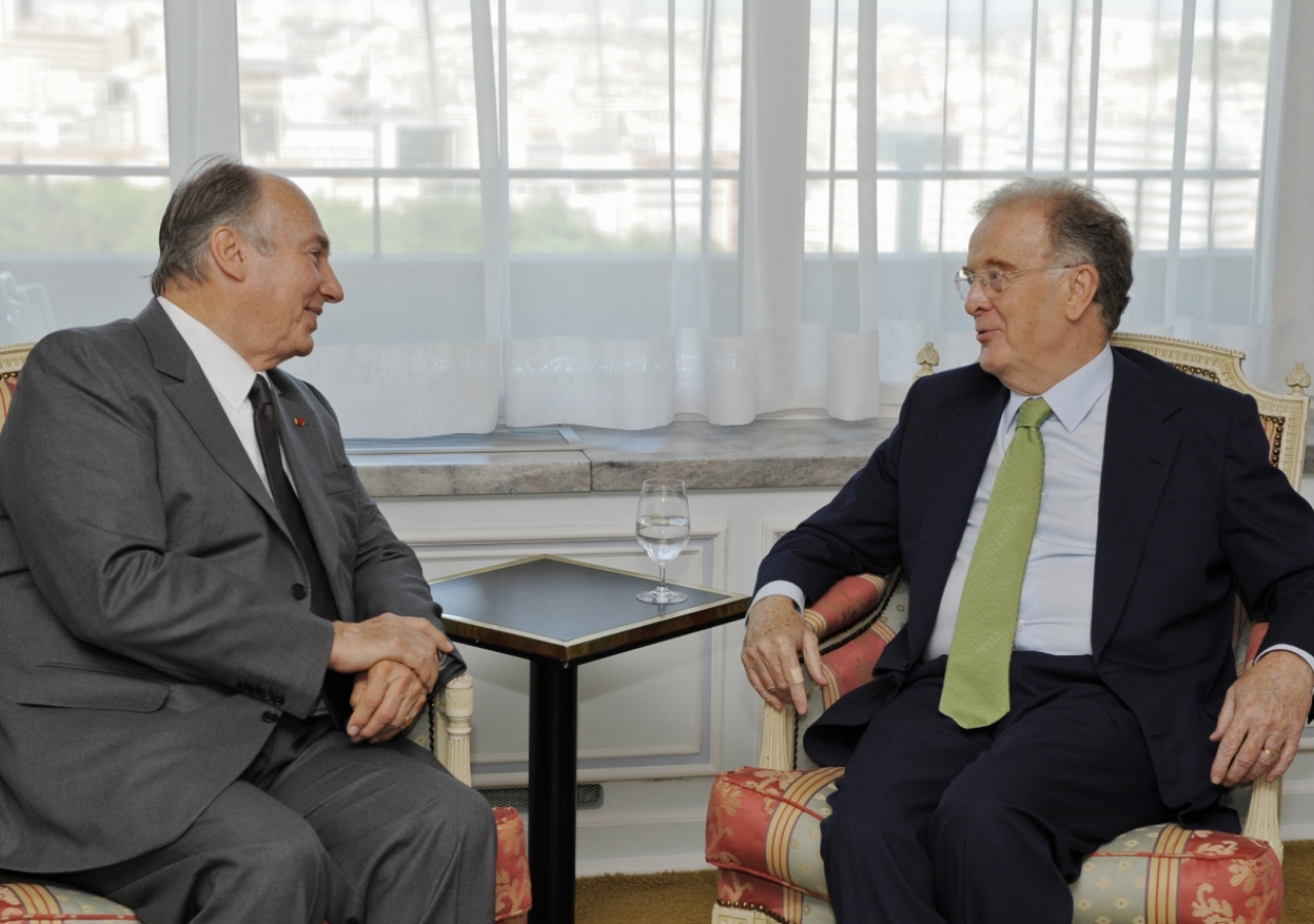 Mawlana Hazar Imam in a meeting with former President of Portugal, Jorge Sampaio, who is the current UN High Representative for the Alliance of Civilizations. 