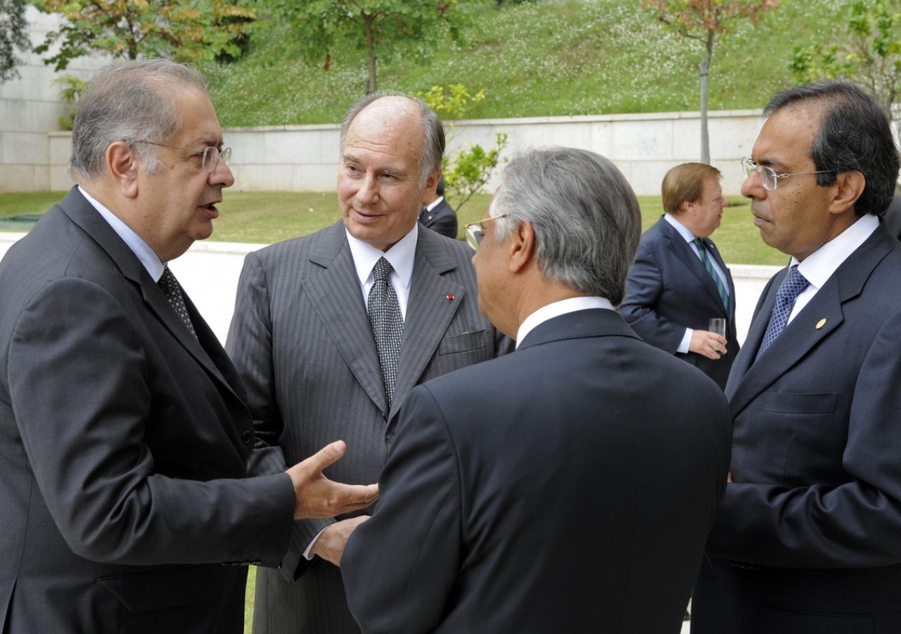 Mawlana Hazar Imam is joined by the President of the Ismaili Council for Portugal, Amirali Bhanji, and AKDN Resident Representative, Nazim Ahmad, in a conversation with the President of the Assembly of the Republic, Jaime Gama.  