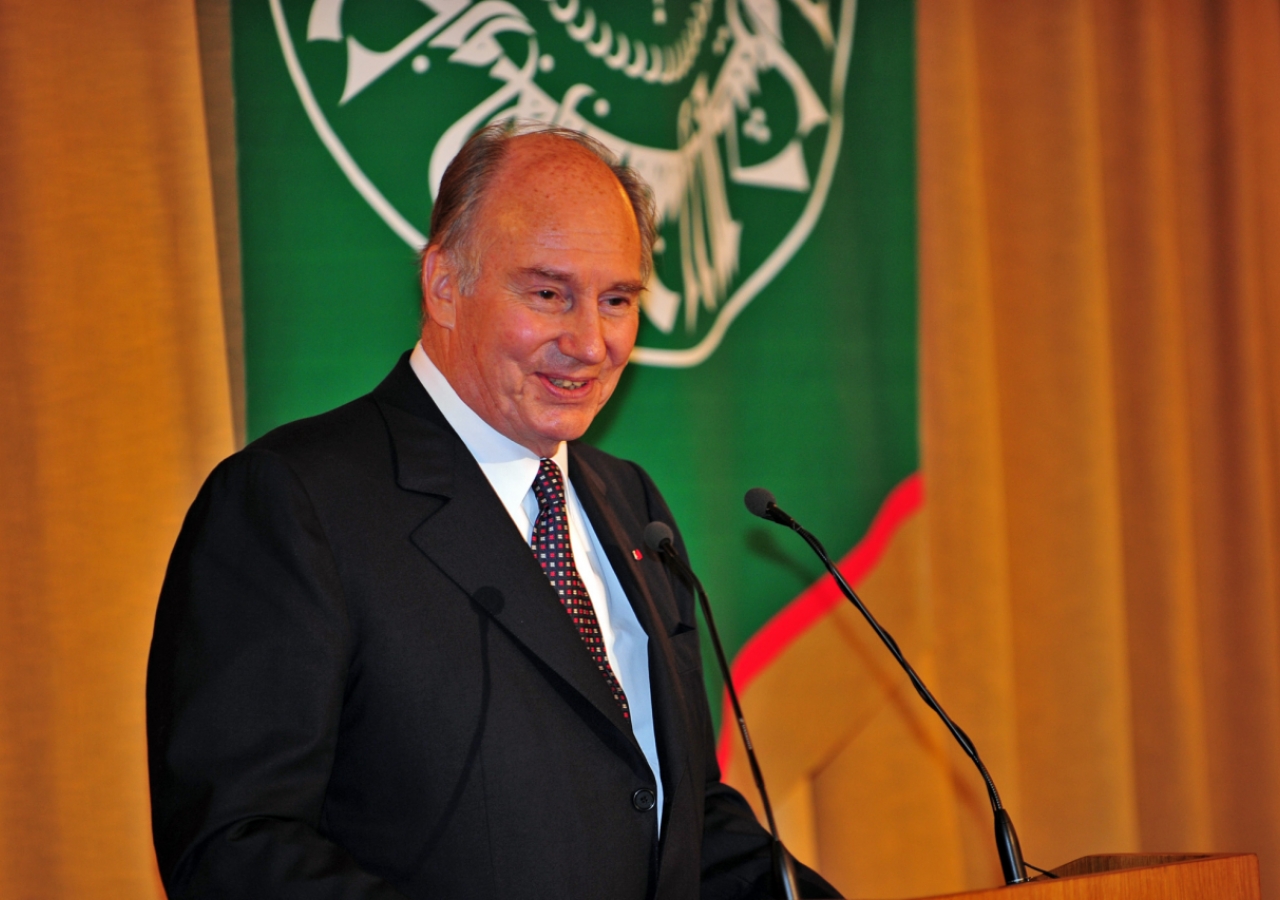 Mawlana Hazar Imam addresses leaders gathered at a dinner hosted by the Jamati institutions of Portugal in his honour.  