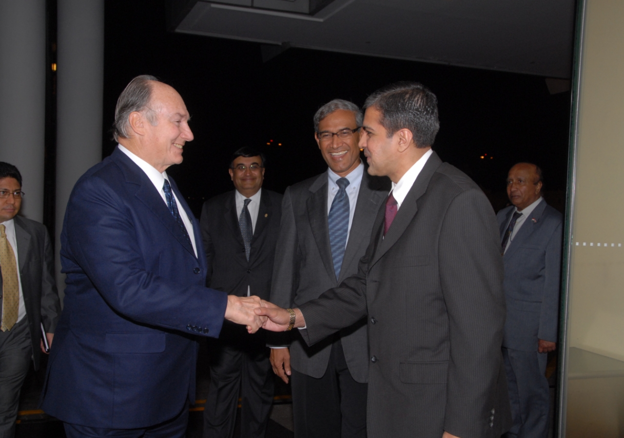 President Inayat Bana of the Ismaili Council for Malaysia and Singapore welcomes Mawlana Hazar Imam at the start of his Golden Jubilee visit.  