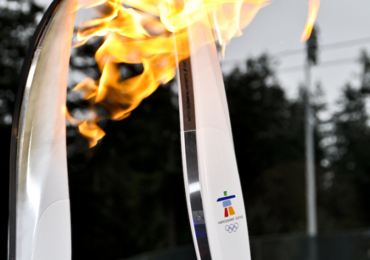 The Olympic flame passed between some 12&amp;nbsp;000 torch bearers during its 45&amp;nbsp;000 kilometre journey that touched over 1&amp;nbsp;000 communities and places of interest across Canada.