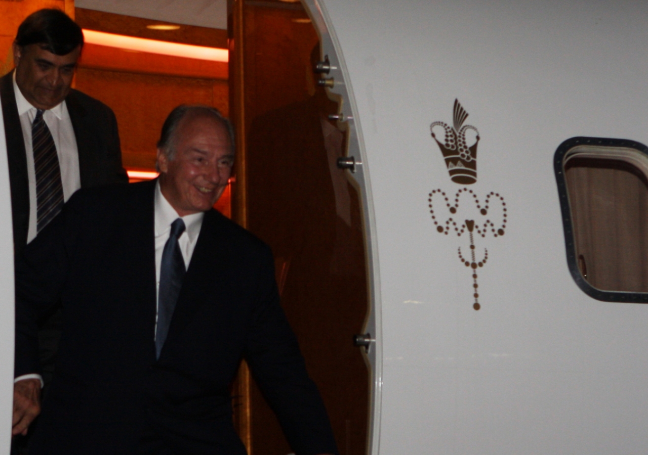 Mawlana Hazar Imam arrives in Nairobi, Kenya on 13 July 2011.