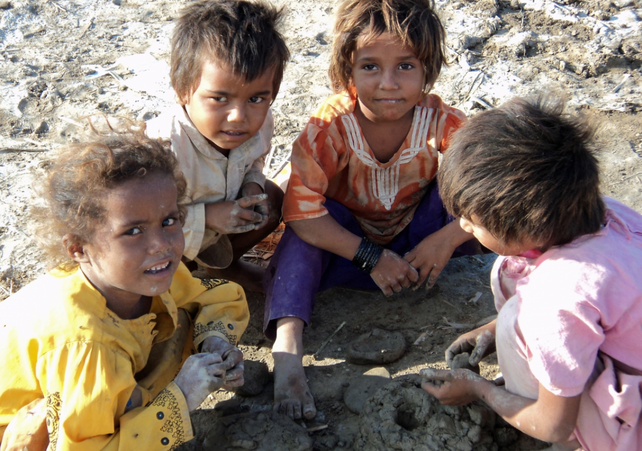 Children affected by the floods in Sindh, Pakistan.