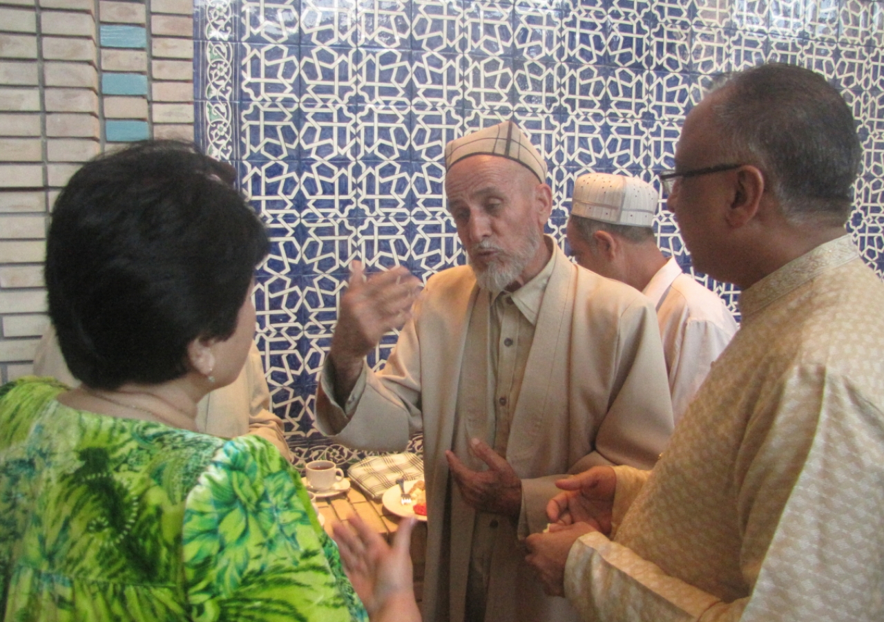 Jamati members converse with institutional leaders at the Ismaili Centre, Dushanbe.