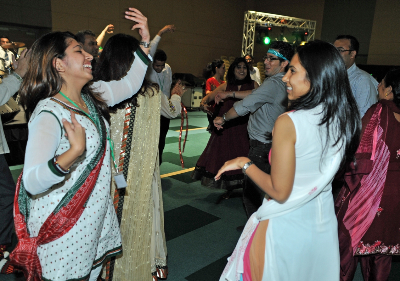 The Jamat celebrates Mawlana Hazar Imam’s arrival in Singapore.