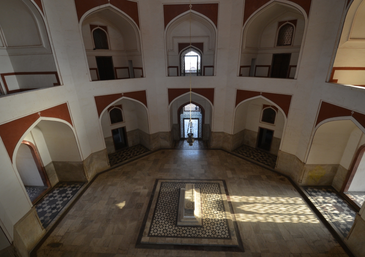 The main hall of Humayun&amp;rsquo;s Tomb.