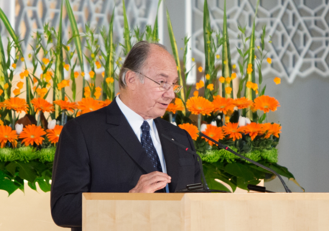 Mawlana Hazar Imam delivers his remarks upon being presented with the 2013 RAIC Gold Medal.