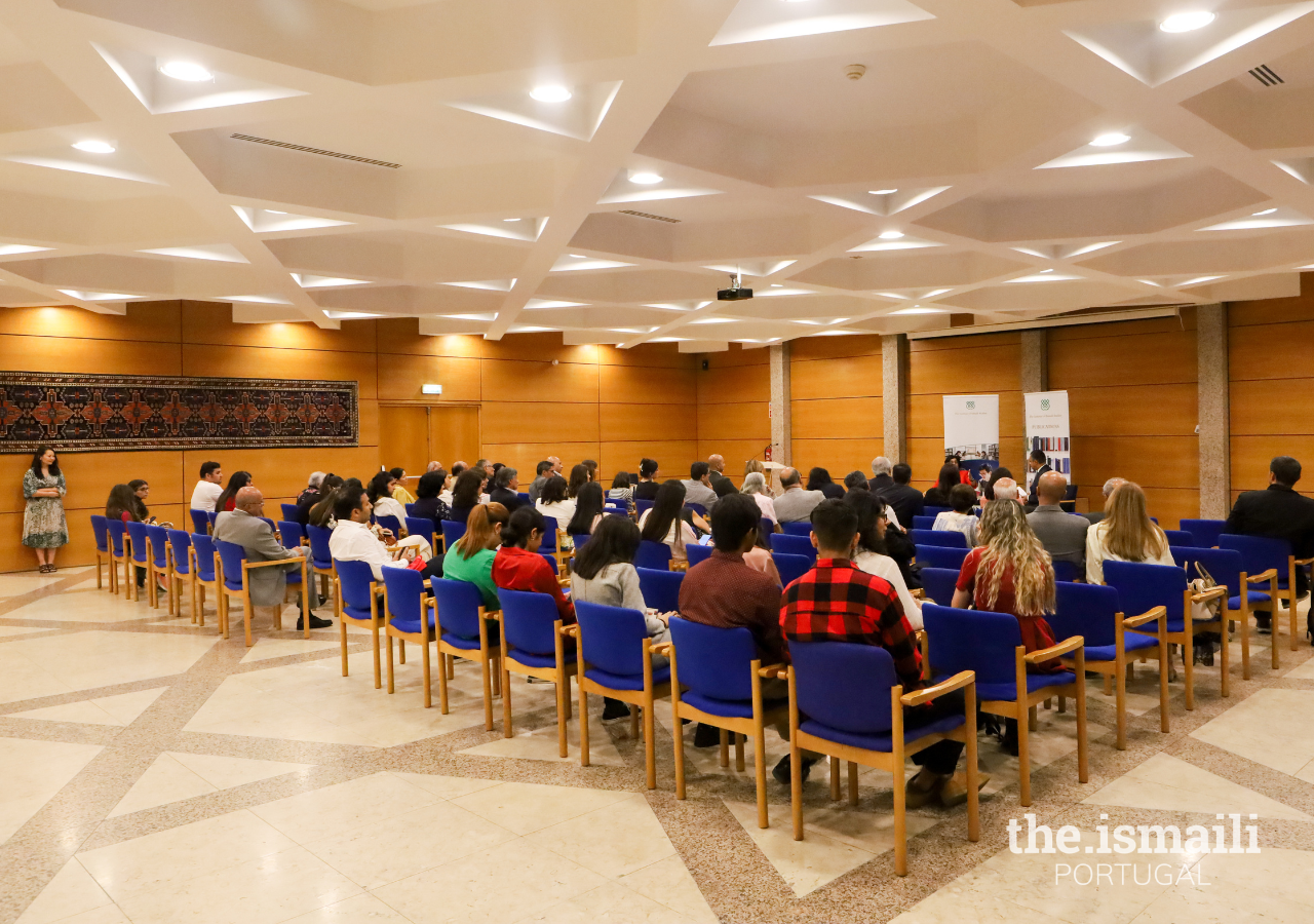 Membros do Jamat presentes no Lançamento do Livro na passada sexta-feira no Centro Ismaili, Lisboa.