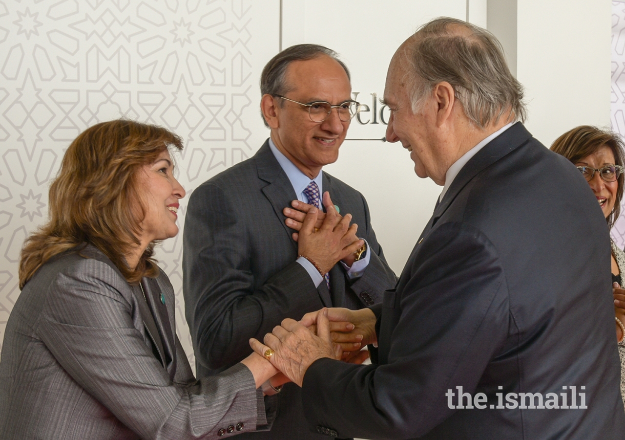 Edmonton Headquarters Kamadia and Kamadiani welcome Mawlana Hazar Imam to Calgary for his visit with the Edmonton and Prairies Jamats.