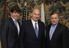 Mawlana Hazar Imam with Governor Rod Blagojevich of Illinois and Mayor Richard Daley of Chicago at a luncheon hosted by the Governor in honour of Hazar Imam's Golden Jubilee. 