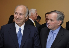 Mawlana Hazar Imam with Mayor Richard Daley of Chicago at the lunch reception held at the Mid-America Club.  