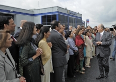 Mawlana Hazar Imam speaks to leaders of the Jamat from across the United States, who had gathered at Atlanta's Fulton County Airport to bid him farewell. 