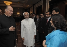 Mawlana Hazar Imam introduces leaders of the Jamat and AKDN India to the Indian Vice President at a dinner hosted by the Vice President in honour of Mawlana Hazar Imam. 