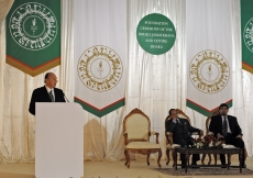 Mawlana Hazar Imam delivers a speech at the foundation ceremony of the Ismaili Jamatkhana and Centre in Dhaka.  