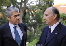 Mawlana Hazar Imam in conversation with the Prime Minister of the Portuguese Republic, José Sócrates. 