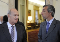 Prince Amyn with the Portuguese Secretary of State for Foreign Affairs and Cooperation, Jo&amp;atilde;o Gomes Cravinho. 