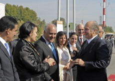 Leaders of AKDN and the Jamat welcome Mawlana Hazar Imam on his arrival in Tajikistan. 