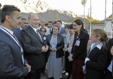 Mawlana Hazar Imam pauses to speak with some of the staff members during his tour of the University of Central Asia’s Vocational Training Centre in Khorog. 