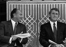 Mawlana Hazar Imam applauds Prime Minister Brian Mulroney, following his remarks at the Opening Ceremony of the Ismaili Centre, Vancouver.