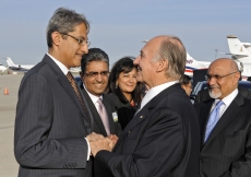 Mawlana Hazar Imam is bid farewell by Ismaili Council for Canada Vice-President Malik Talib and President Mohamed Manji before departing Canada.