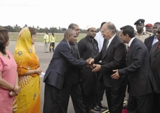 Mawlana Hazar Imam greets leaders of the Ummah.