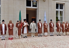 His Highness the Aga Khan and members of his family at the homage ceremony inaugurating his Diamond Jubilee on 11 July 2017.